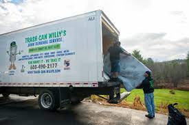 Best Yard Waste Removal  in Saylorville, IA